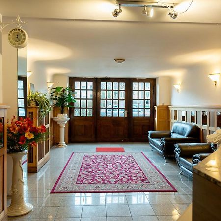 Hotel Pension Dahlem Берлин Екстериор снимка