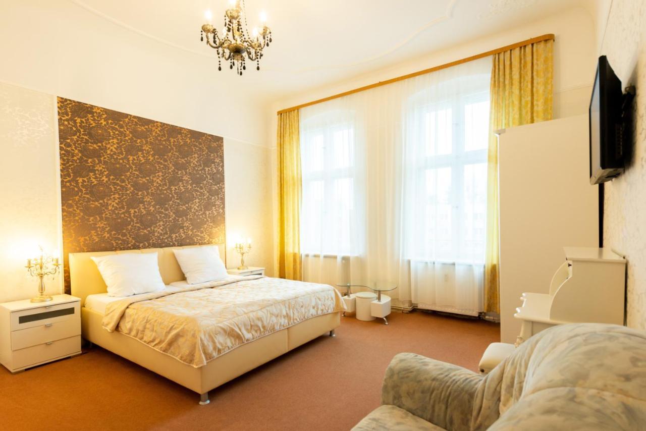 Hotel Pension Dahlem Берлин Екстериор снимка